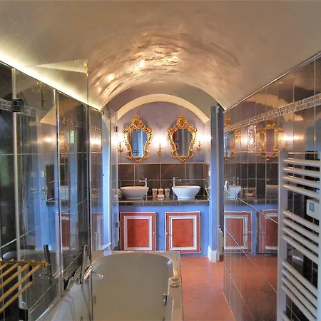 Chateau La Servayrie - Chambre D'Hotes Marcillac-Vallon Exterior photo